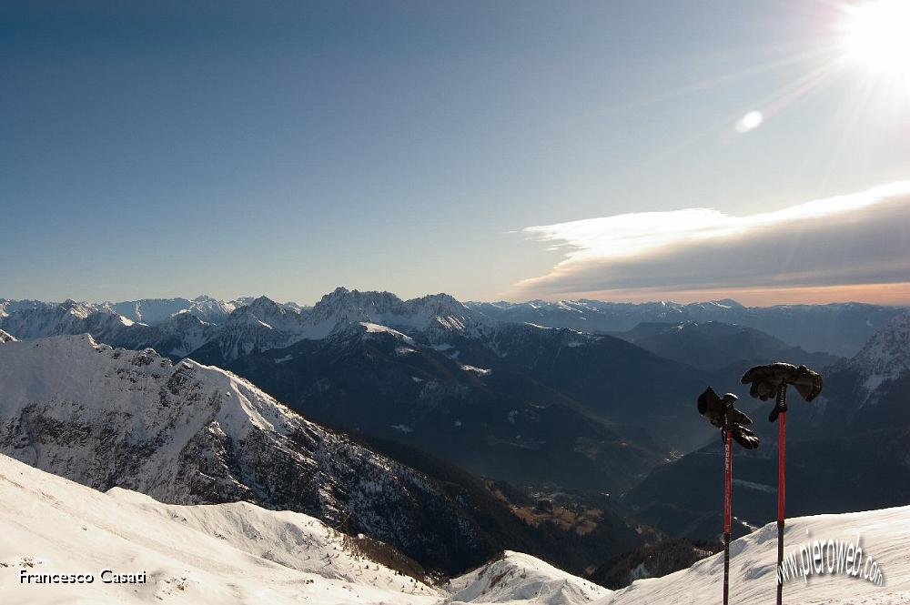 008 i miei guanti si godono il panorama.jpg